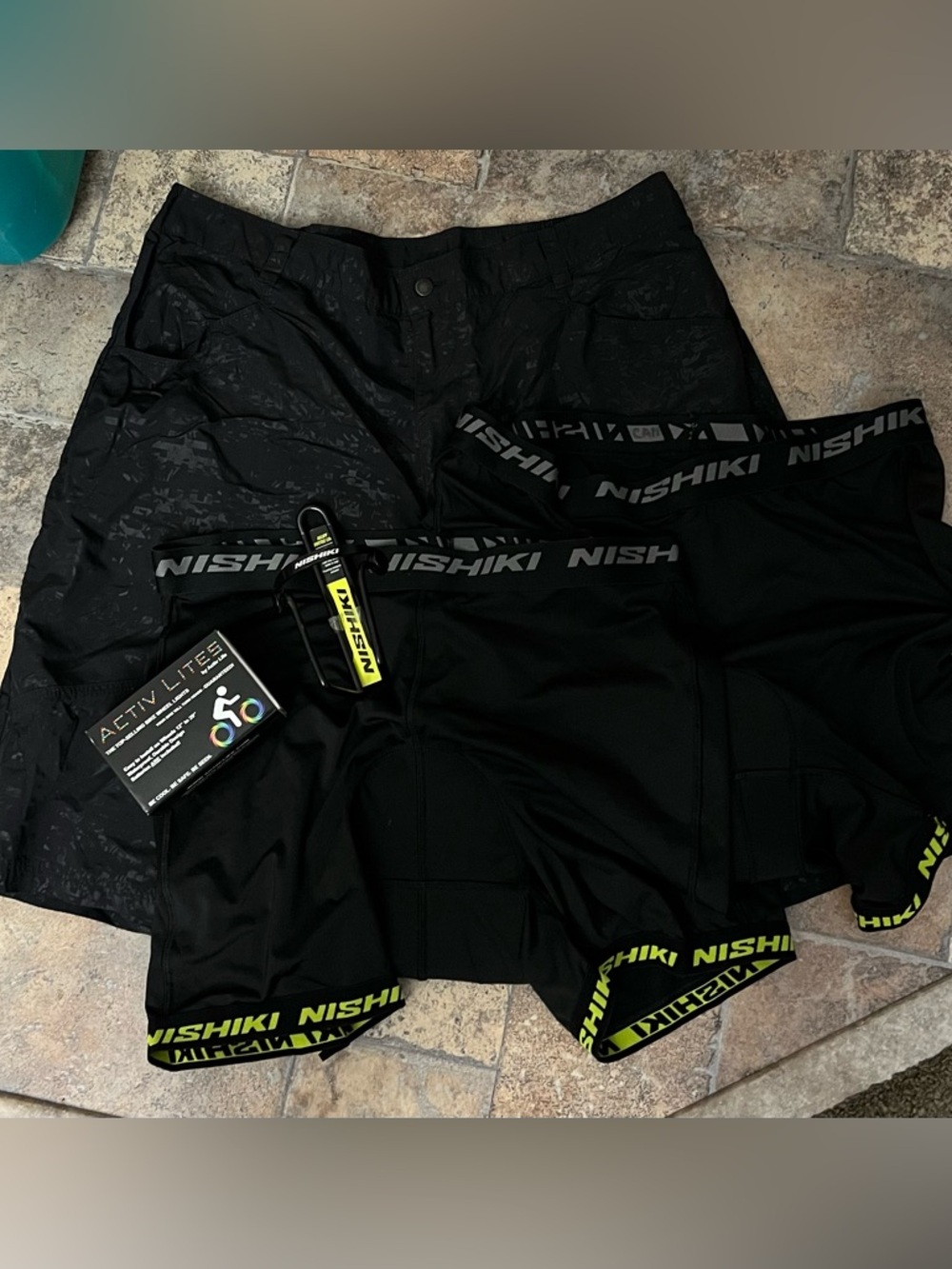 Mens XL Nishiki cycling shorts bottle holder lights bike accessories